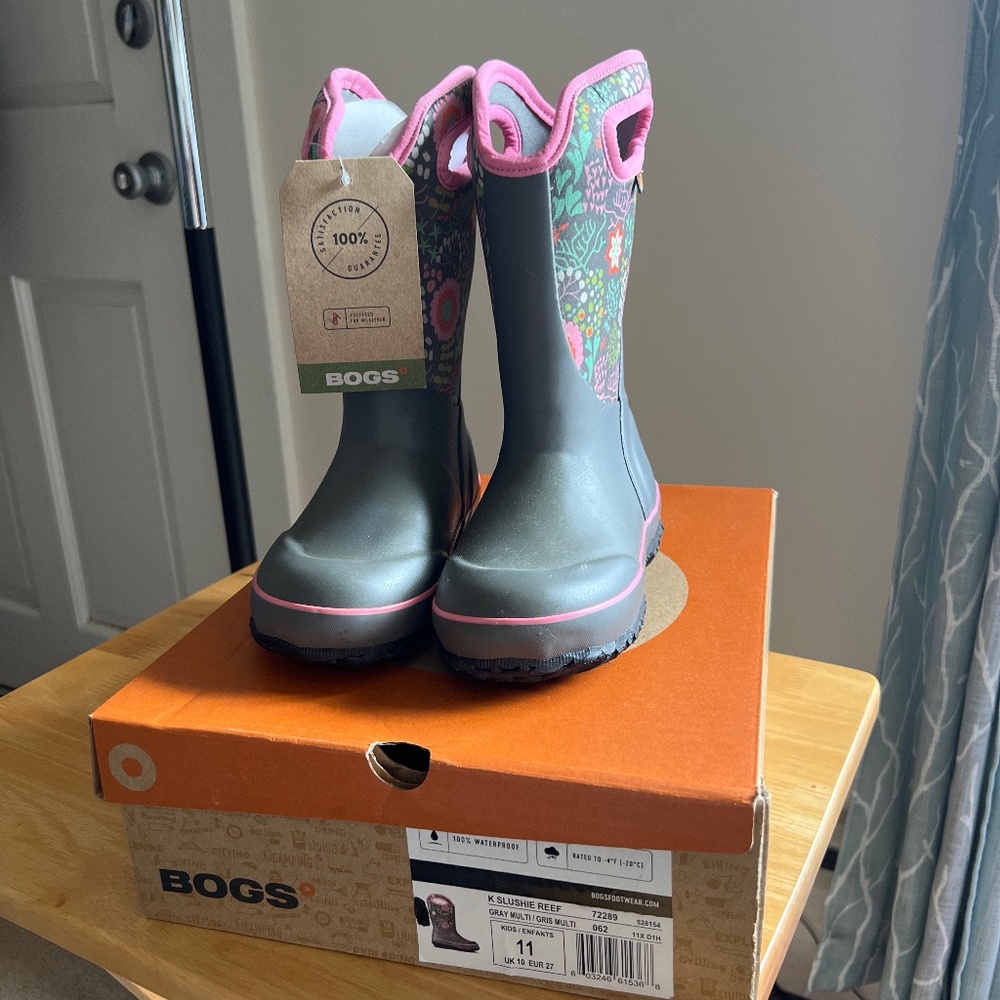 Bogs little girls insulated boots